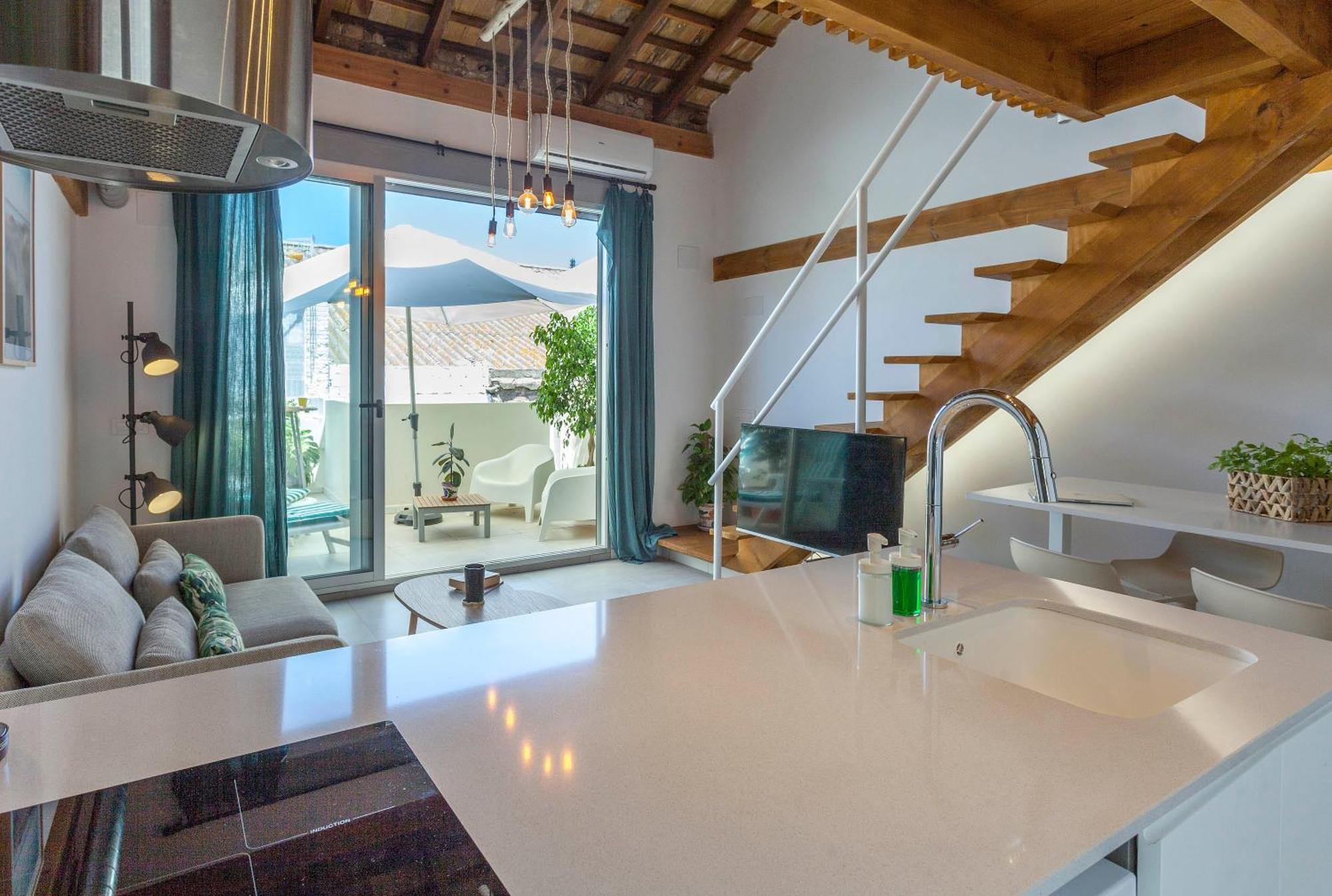 Mediterranean Gem Getaway Valenza Esterno foto